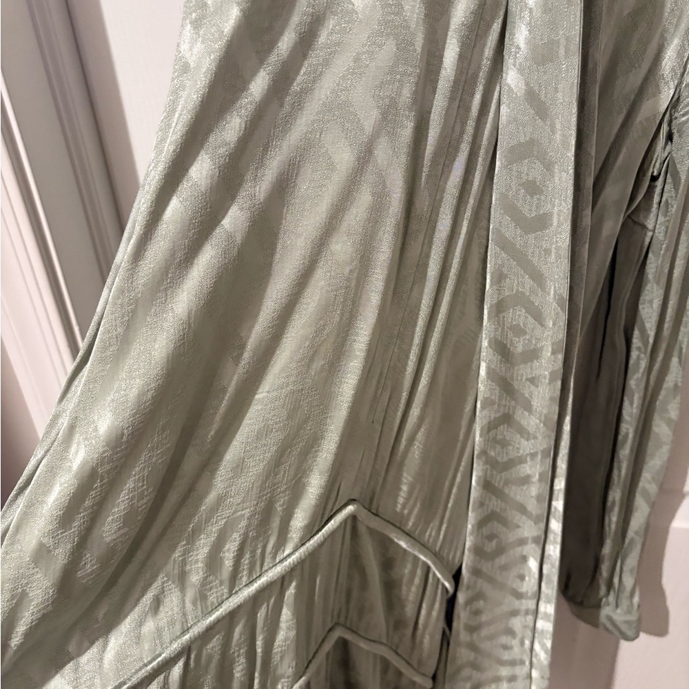 Moda Soft Green Textured Robe - Picture 5 of 5